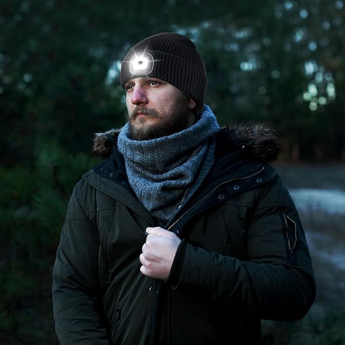 Etsfmoa Unisex Hat with Light,Winter Knitted Lighted Beanie for Men and Women,Rechargeable LED Cap Etsfmoa