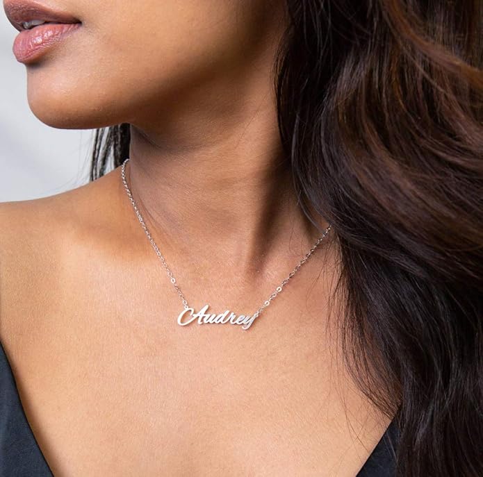 Name Necklace Personalized, Custom Made Nameplate Necklace Dainty Sterling Silver Gift for Mother Girlfriend MeMoShe