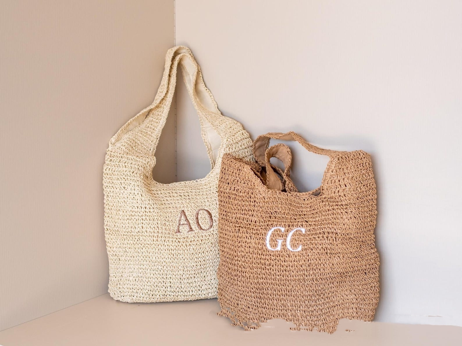 Fashionable Handheld Straw Bag With Alphabet Embroidery Local
